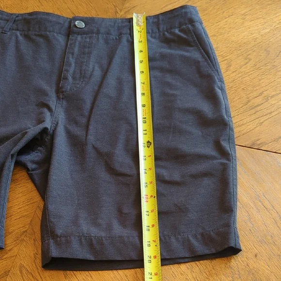 Faherty  Men's Charcoal Flat-Front All Day Shorts - Picture 10 of 10